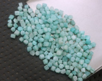 Édition limitée 50 pièces 4-6 MM Amazonite verte brute non traitée naturelle de Madagascar Gemmes de haute qualité Gemmes en vrac