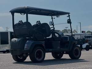 Voiturette de golf 4 places blanche de qualité abordable avec batterie au lithium de 105Ah pour les déplacements urbains et les centres de villégiature - Product Image 3