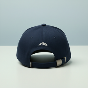 Gorra de Béisbol Ajustada para Hombre, para Actividades al Aire Libre, Color Azul Marino y Gris con Parche de León Distintivo - Product Image 2