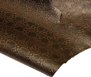 Peau de cuir véritable de vache pleine fleur imprimée Cobra de qualité supérieure pour canapé, ceintures, sacs, portefeuilles, etc. - Product Image 4