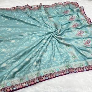 Venta al por mayor de Sari elegante para mujeres para bodas o festivales y ocasiones especiales disponibles al mejor precio de la India - Product Image 5