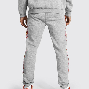 Survêtement personnalisé à impression bouffante 3d à capuche et pantalon de survêtement long vêtements de sport Survêtement graphique à impression bouffante pour hommes - Product Image 4