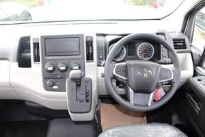 รถตู้โตโยต้าไฮเอซ V4 2.8L ปี 2025 มือหนึ่ง/มือสอง พวงมาลัยขวา 15 ที่นั่ง กล้องมองหลัง 360 องศา รับน้ำหนัก 31-40 ตัน ระบบดีเซล/แก๊ส เกียร์ออโต้ ขาย - Product Image 4