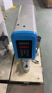 Nouvelle machine à coudre industrielle CP-5-6A à trois têtes, électrique, contrôlée par ordinateur, anti-choc, pour la pose de boutons et de grandes boucles blanches en acier. - Product Image 4