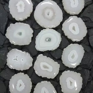 พลอยคุณภาพ AAA แบบขายส่ง พลอยโซลาร์ควอตซ์ทรงหลังเบี้ยหลากหลายรูปทรง ลด 20% และของขวัญปีใหม่ - Product Image 5