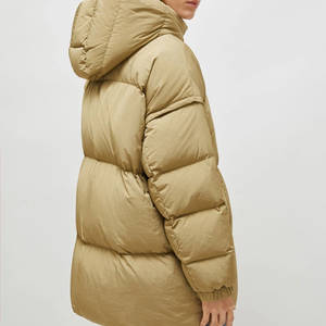 Chaqueta acolchada de invierno con patrón Reversible para mujer, manga larga, cuello levantado con capucha, impermeable, poliéster, servicio OEM de calle alta - Product Image 3