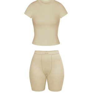 โลโก้ที่กําหนดเองผ้าฝ้ายและเส้นใยย่อยสลายได้ตามธรรมชาติถักผู้หญิงชุดเสื้อแขนสั้นและกางเกงขาสั้นชุดสวมใส่เลานจ์ชุด - Product Image 3