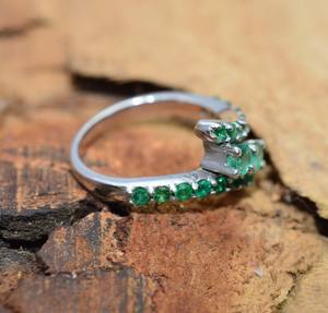 Bague en argent sterling 925 avec émeraude faite à la main, bijoux élégants en pierres précieuses, bague en pierre naturelle, taille américaine 5, cadeau pour femmes - Product Image 3