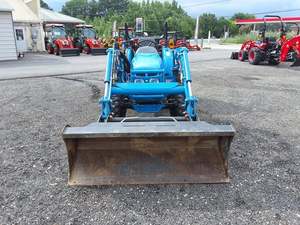 TRACTOR DE ALTO RENDIMIENTO LS MT352H 52 CV TURBO DIÉSEL 3 VELOCIDADES HIDRÁULICO 4X4 2 CONTROLES REMOTOS TRASEROS Y LUZ DE TRABAJO APROBADO POR LA EPA Y LA CE PARA LA VENTA - Product Image 5