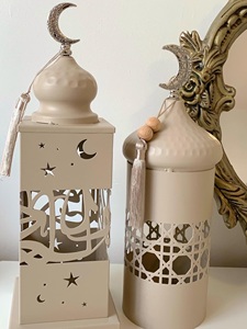 Lanterne de Ramadan élégante en métal beige avec motif géométrique en forme de croissant de lune, porte-bougie, décoration festive pour la maison, cadeau - Product Image 3