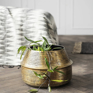 Maceta decorativa de flores de Material de latón antiguo de calidad Superior y maceta de diseño maravilloso maceta de flores única plantada en oro - Product Image 1