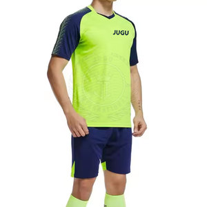 Uniforme de Fútbol de Alta Calidad a Precio Económico, Tejido Suave, Transpirable, de Secado Rápido, Diseño Personalizado, 100% Poliéster para Hombre - Product Image 4