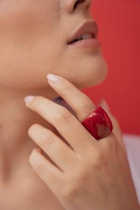 แหวนเรซิ่นอะคริลิกรูปทรงกลม แหวนทำมือ แหวนแห่งความรัก เครื่องประดับสำหรับงานปาร์ตี้ผู้หญิง ขายส่งราคาดีที่สุด - Product Image 5