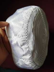 Nouveau meilleur qualité Bugis musulman chapeau islamique chapeau pour prière mode coton et Polyester tissu hommes musulman chapeau Kufi du Bangladesh - Product Image 3