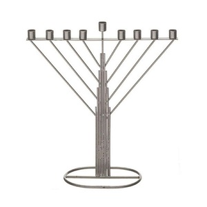 Candelabro Menorá de Aluminio con Recubrimiento de Níquel, Diseño Clásico y Tradicional para Decoración del Hogar, Ideal para Festividades - Product Image 1