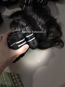 Faisceaux de cheveux ondulés indiens bruts à cuticules alignées du fabricant, double trame, sans perte ni emmêlement. - Product Image 3