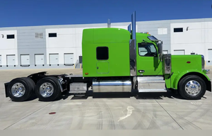 MEJOR DESCUENTO ASEQUIBLE 2025 2024 2023 Camión Semi Sleeper PETERBILT 589 Camión Sleeper Económico 589 - Product Image 2