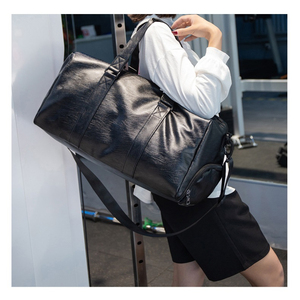 Sacs de sport de haute qualité en cuir PU avec compartiment à chaussures - Product Image 3