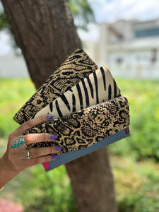 Véritable fait à la main recyclé imprimé Animal fourrure cuir femmes pochette élégant trapu arc-en-ciel couleur multi-usage sac à main ATM porte-carte portefeuilles - Product Image 2