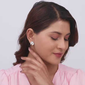 Pendientes de tuerca de amor brillantes de plata con circón de diamante 14K/18K chapado en oro en forma de corazón joyería de moda para compromiso de boda - Product Image 3