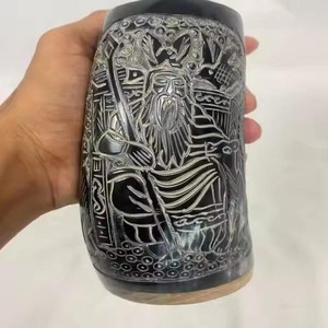 Chope à bière en corne traditionnelle de haute qualité avec un savoir-faire authentique Vaisselle en corne naturelle pour les collectionneurs et les bars à vendre - Product Image 1