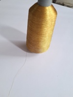 Kushang Textile Na Nouveaux fils à broder métalliques teints en polyester or et argent 150/2, fil imperméable pour vêtements et sacs