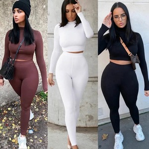 Ensemble de vêtements de sport pour femmes deux pièces personnalisé taille haute extensible Crop Tops Leggings solide automne toile matériel décontracté pour l'hiver - Product Image 2