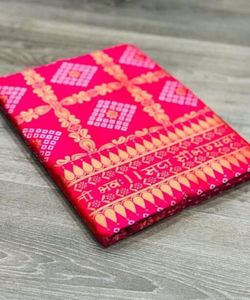 Saree en filet de vêtement ethnique fabuleux avec détail à volants et bordure Chinon pour les célébrations culturelles. - Product Image 4