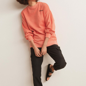 Conjunto de Sudadera con Capucha y Pantalones Deportivos Impermeables Ecológicos de Algodón 100% con Logotipo Personalizado para Mujer para Invierno - Product Image 4