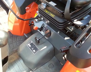 Tracteur Kubota série B2, qualité supérieure, livraison rapide, tracteur fiable pour l'agriculture, l'aménagement paysager et les travaux lourds, à vendre - Product Image 4