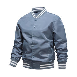 Chaqueta Bomber Varsity de Béisbol Personalizable para Hombre, Invierno, con Logos y Colores Bordados, Reversible y Resistente al Viento, Estilo Urbano - Product Image 3