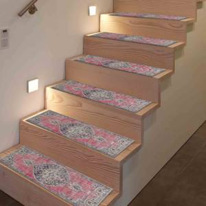 พรมปูพื้นสีแดง พรมพิมพ์ลายพร้อมคุณสมบัติกันลื่นสำหรับตกแต่งบ้านสไตล์โมเดิร์น - Product Image 4