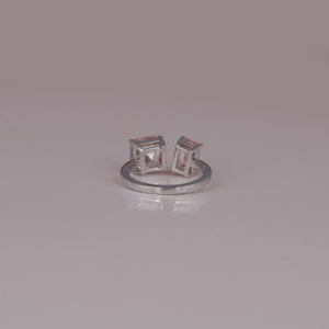 Anillo de Compromiso con Engaste de Bisel en Oro Blanco de 18 Quilates, Diseño Personalizado, Corte Esmeralda Asscher, Diamante Rosa Cultivado en Laboratorio, Certificado IGI 2.5-3.0 - Product Image 3