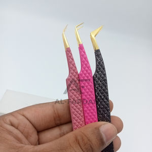 แหนบปลายขนตาสแตนเลสแบบจุดสีทองแหนบต่อขนตาที่จับเพชรปลายไฟเบอร์มีสีชมพูสีดำ - Product Image 1