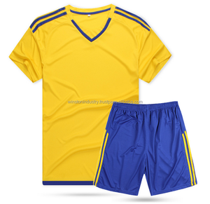 Maillot et chaussettes de football de sublimation respirant à séchage rapide personnalisé professionnel avec conception de vêtements de sport - Product Image 2