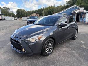 Toyota Yaris Hatchback LE d'occasion à bas prix, modèle 2020, à vendre - Product Image 1