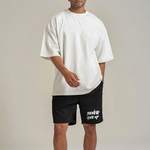 Pantalones Cortos Bermuda Negros para Hombre con Estampado Blanco Never Give Up, Cintura Elástica, Casuales, de Algodón - Product Image 2