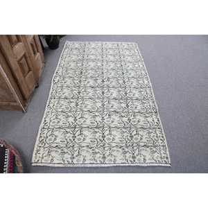 พรมตุรกีวินเทจ ขนาด 3.7x6.5 ฟุต พรมขนสัตว์สีขาวลายอิคัต - Product Image 1
