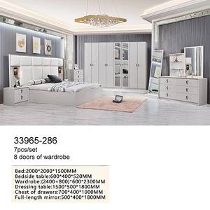 33965-6623 Juego de dormitorio Deluxe de 8 puertas - Product Image 4