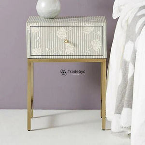 Mesita de noche con incrustaciones de hueso indio, mesita de noche hecha a mano para una decoración de dormitorio sofisticada y artística de Tradebyd - Product Image 6