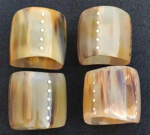Vente en gros de bracelets en corne uniques, écologiques, faits à la main, personnalisables, romantiques, modernes, religieux, cadeaux de mariage, perles Saniya - Product Image 3