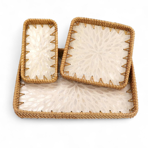 Bandeja de Nácar Natural Hecha a Mano con Ratán para Servir en Restaurantes y para el Comedor Diario en el Hogar - Product Image 1