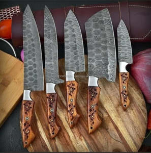 Juego de cuchillos de Chef de acero de Damasco profesional de Venta caliente 5 piezas con mango de madera Pedido mínimo 10 piezas - Product Image 1