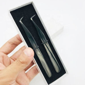 Pince à cils professionnelle en acier inoxydable revêtue de titane anti-magnétique à poignée confortable Outils à pointe lisse pour l'extension des cils - Product Image 2