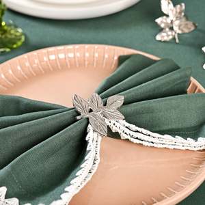 ชุดแหวนรัดผ้าเช็ดปาก Leaf Classic Luxury ทนทาน 6 ชิ้น สีเงินทองเหลือง ยี่ห้อ Ambar Exports สำหรับงานแต่งงาน ร้านอาหาร และโต๊ะอาหาร - Product Image 3
