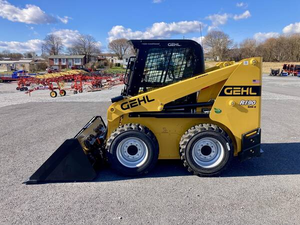 Composant essentiel du moteur de chargeuse sur pneus diesel jaune Gehl Skid Steer Loader - Product Image 2