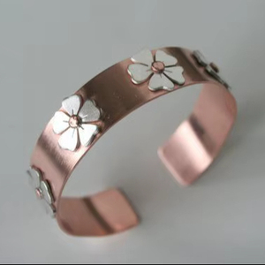 Bracelet en cuivre, bijoux élégants et tendance, design moderne réglable, accessoire de style, qualité supérieure - Product Image 1