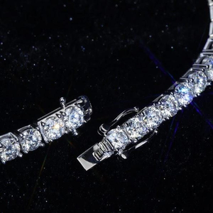 Pulsera de Plata 925 con Incrustaciones de Moissanita de Corte Redondo, Estilo Tenis, Joyería Elegante para Uso Diario - Product Image 4