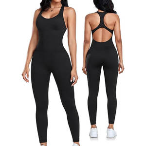 ชุดโยคะฟิตเนสยิมสำหรับผู้หญิงชุดโยคะสองชิ้นสีทึบพร้อมกางเกงขาสั้นเอวต่ำชุดใส่เล่นฟิตเนส - Product Image 1