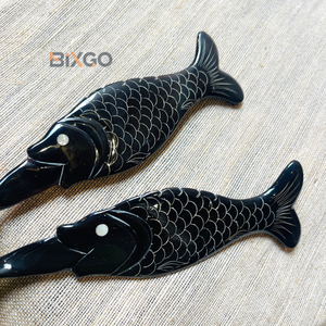 ช้อนสลัดเขาควายสีดำขนาดใหญ่ทำด้วยมือแบบพรีเมี่ยมพร้อมที่จับรูปปลาผลิตจากเวียดนาม - Product Image 4